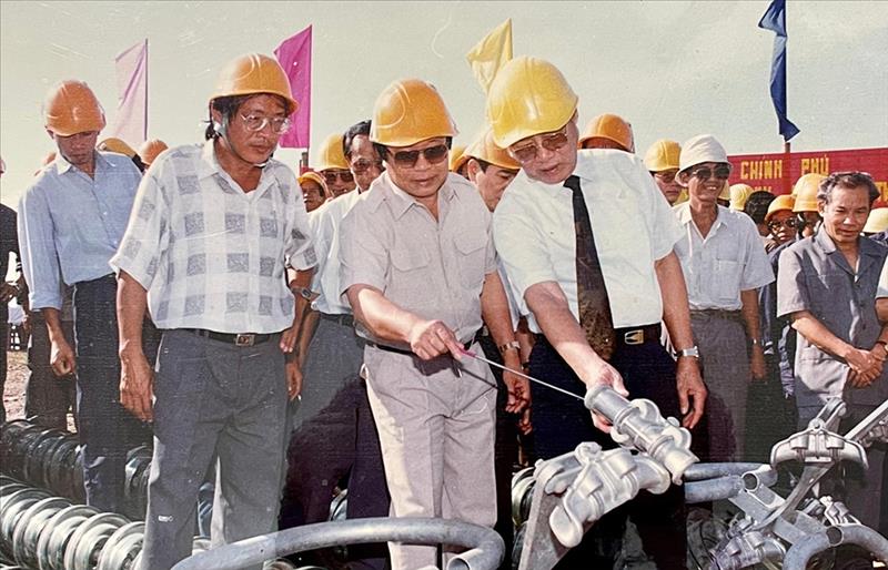 Viết tiếp bản hùng ca cách mạng tiến công thời kỳ đổi mới trên công trình đường dây 500 kV mạch 3 Quảng Trạch -  Phố Nối